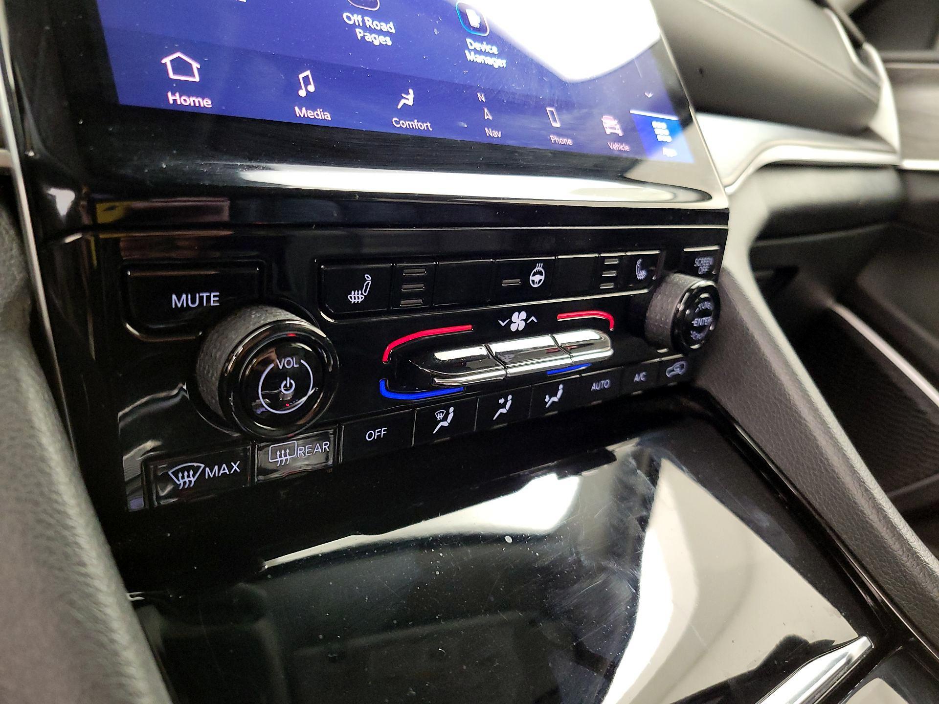 Thumbnail: 2021 Jeep Grand Cherokee L - 16