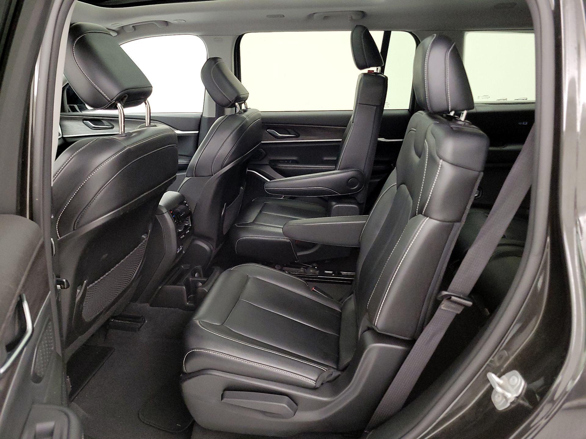 Thumbnail: 2021 Jeep Grand Cherokee L - 20