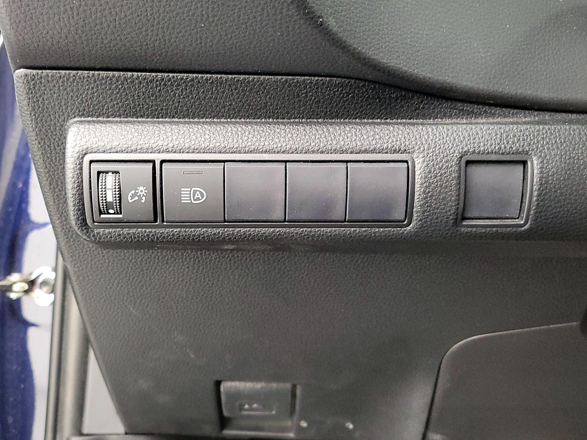 Thumbnail: 2021 Toyota Corolla - 13