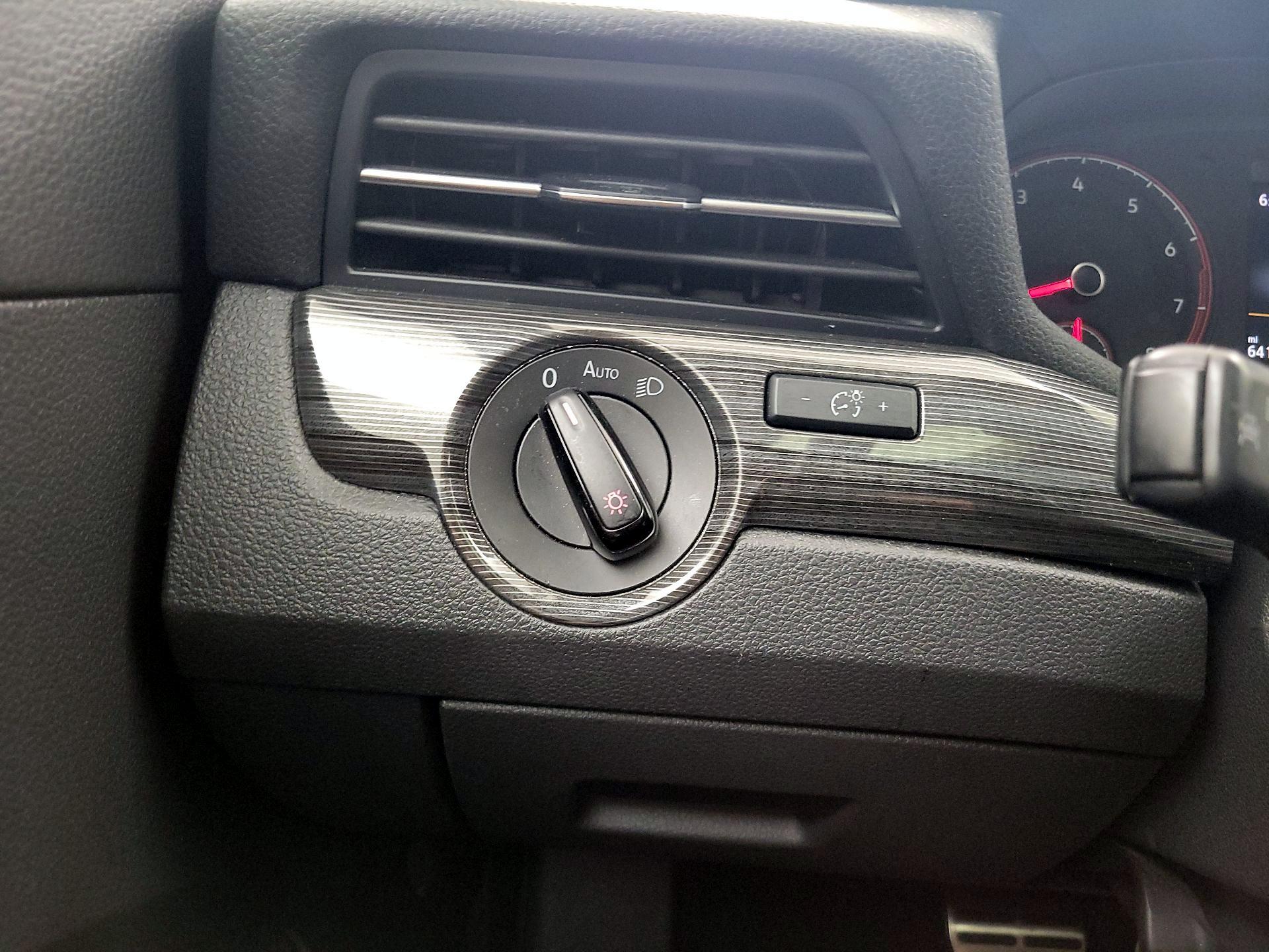 Thumbnail: 2021 Volkswagen Passat - 13