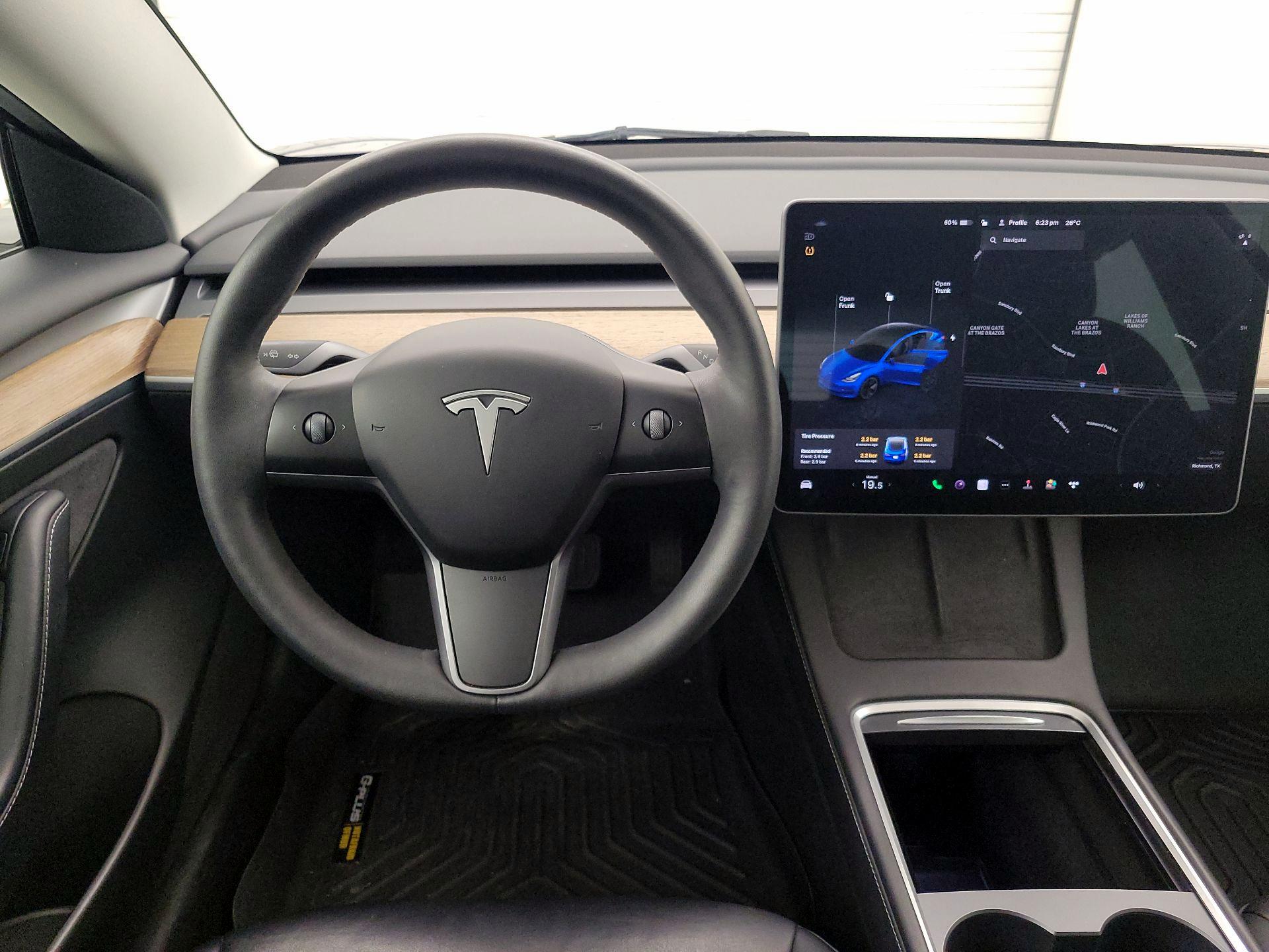 Thumbnail: 2023 Tesla Model 3 - 10