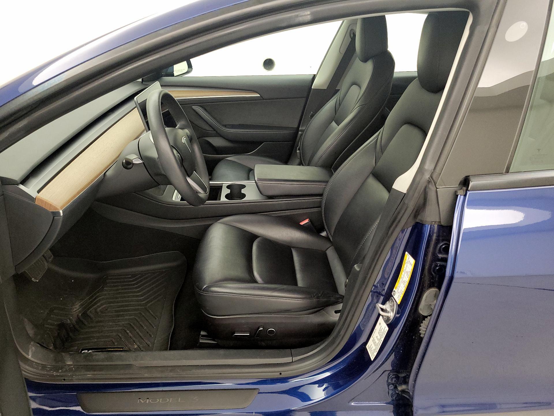 Thumbnail: 2023 Tesla Model 3 - 11