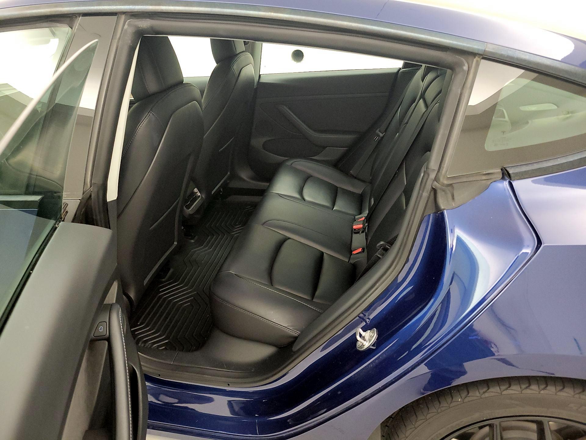 Thumbnail: 2023 Tesla Model 3 - 19