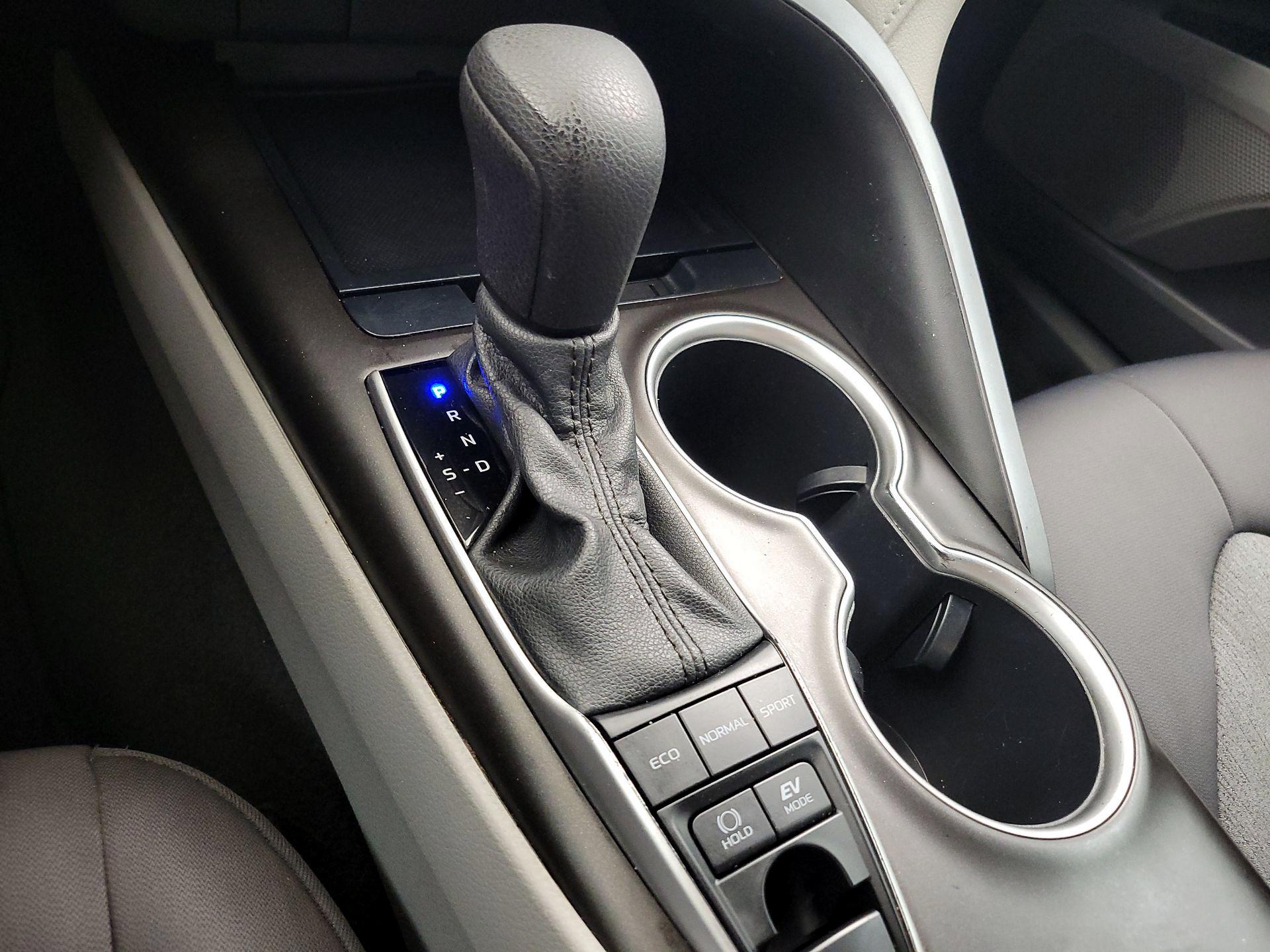 Thumbnail: 2021 Toyota Camry - 17