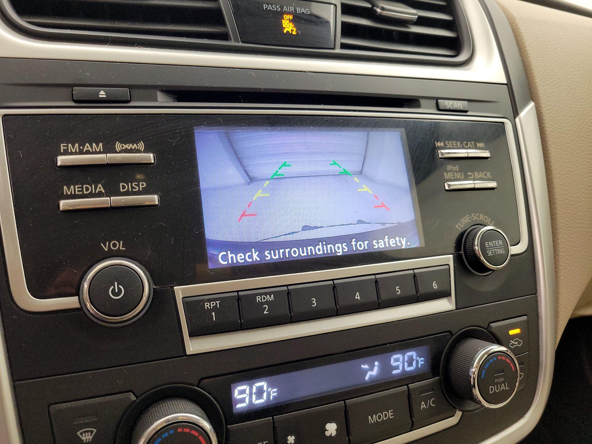 Thumbnail: 2017 Nissan Altima - 14