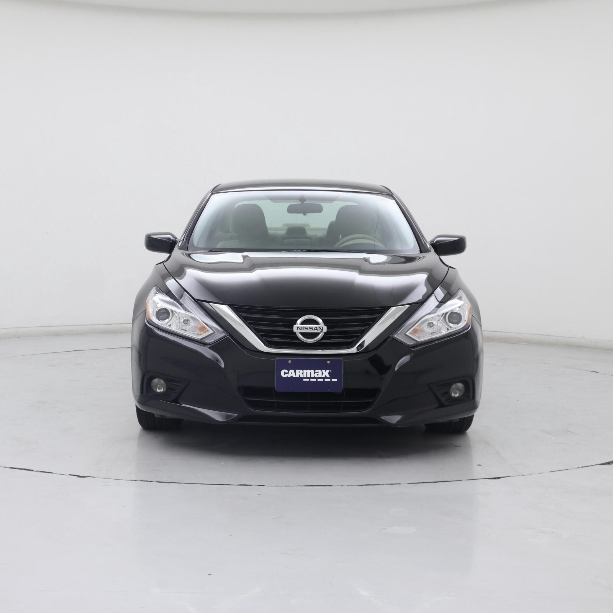 Thumbnail: 2017 Nissan Altima - 5