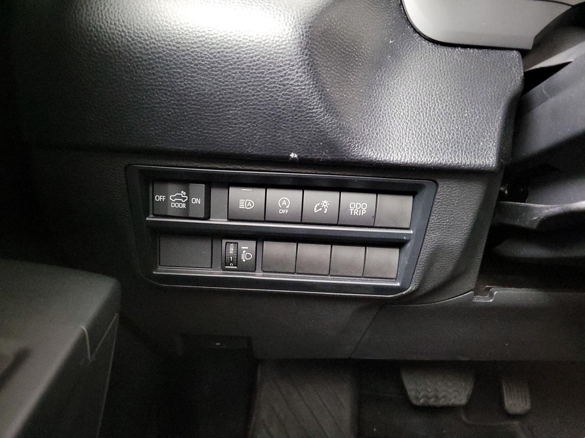 Thumbnail: 2023 Toyota Tundra - 13