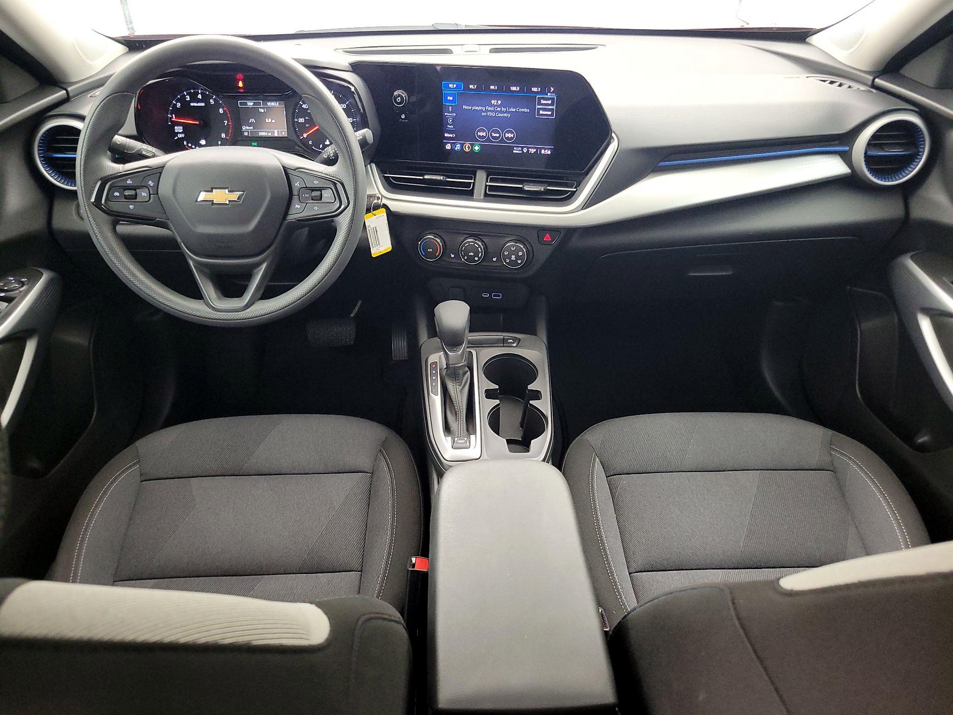 Thumbnail: 2024 Chevrolet Trax - 9