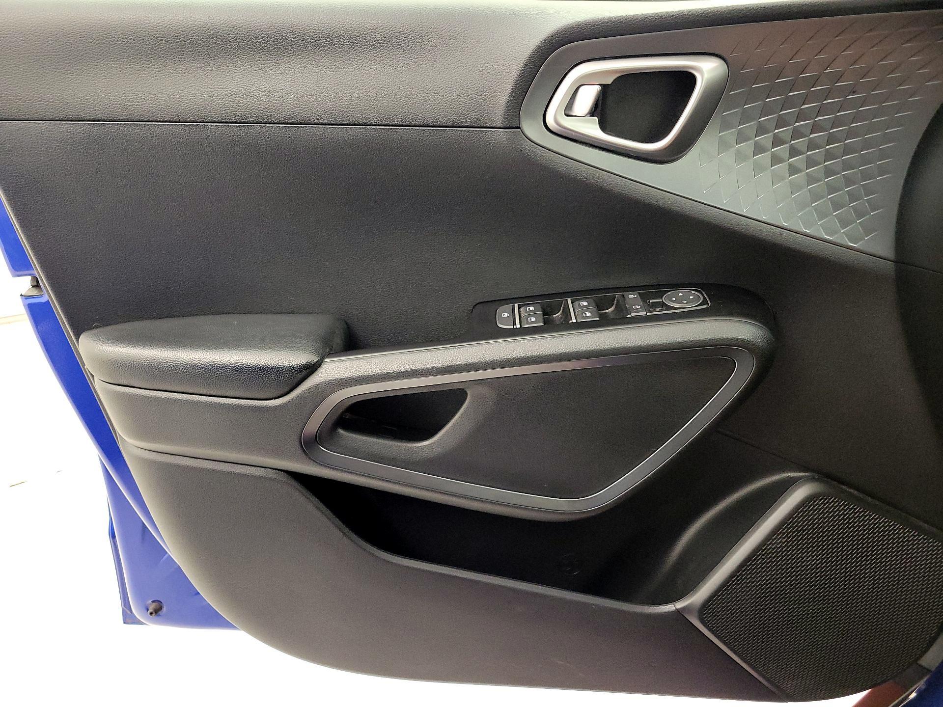 Thumbnail: 2021 Kia Soul - 12