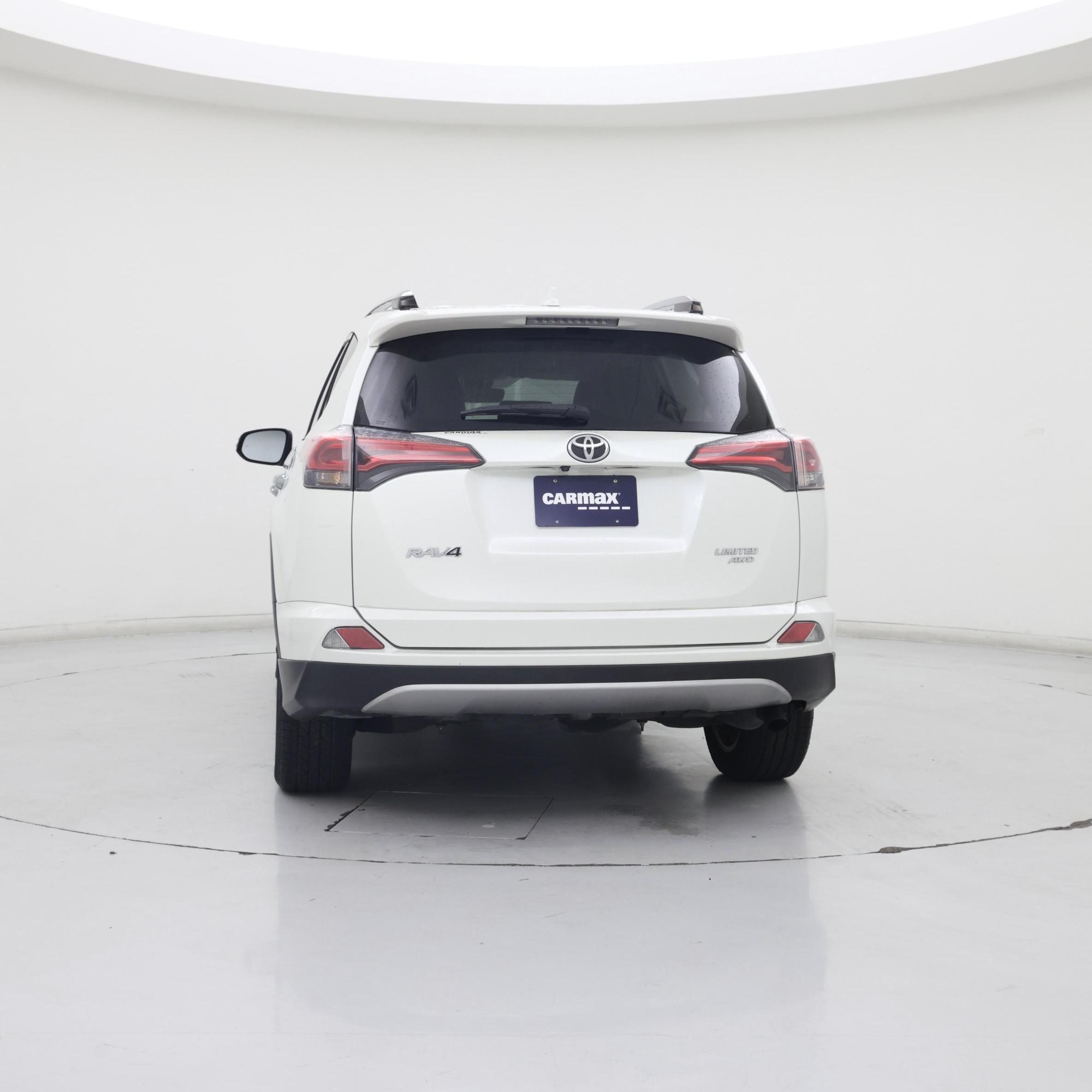 Thumbnail: 2018 Toyota RAV4 - 6