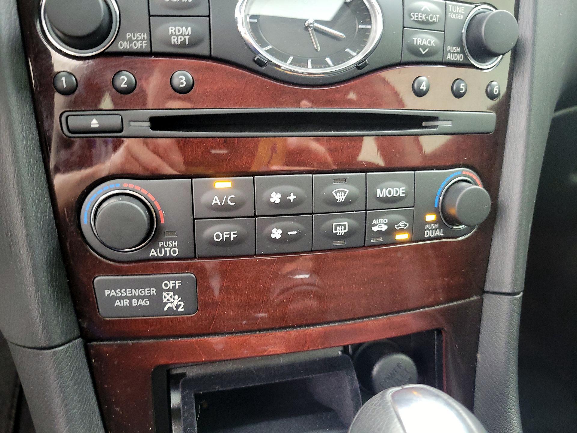 Thumbnail: 2016 INFINITI QX50 - 16