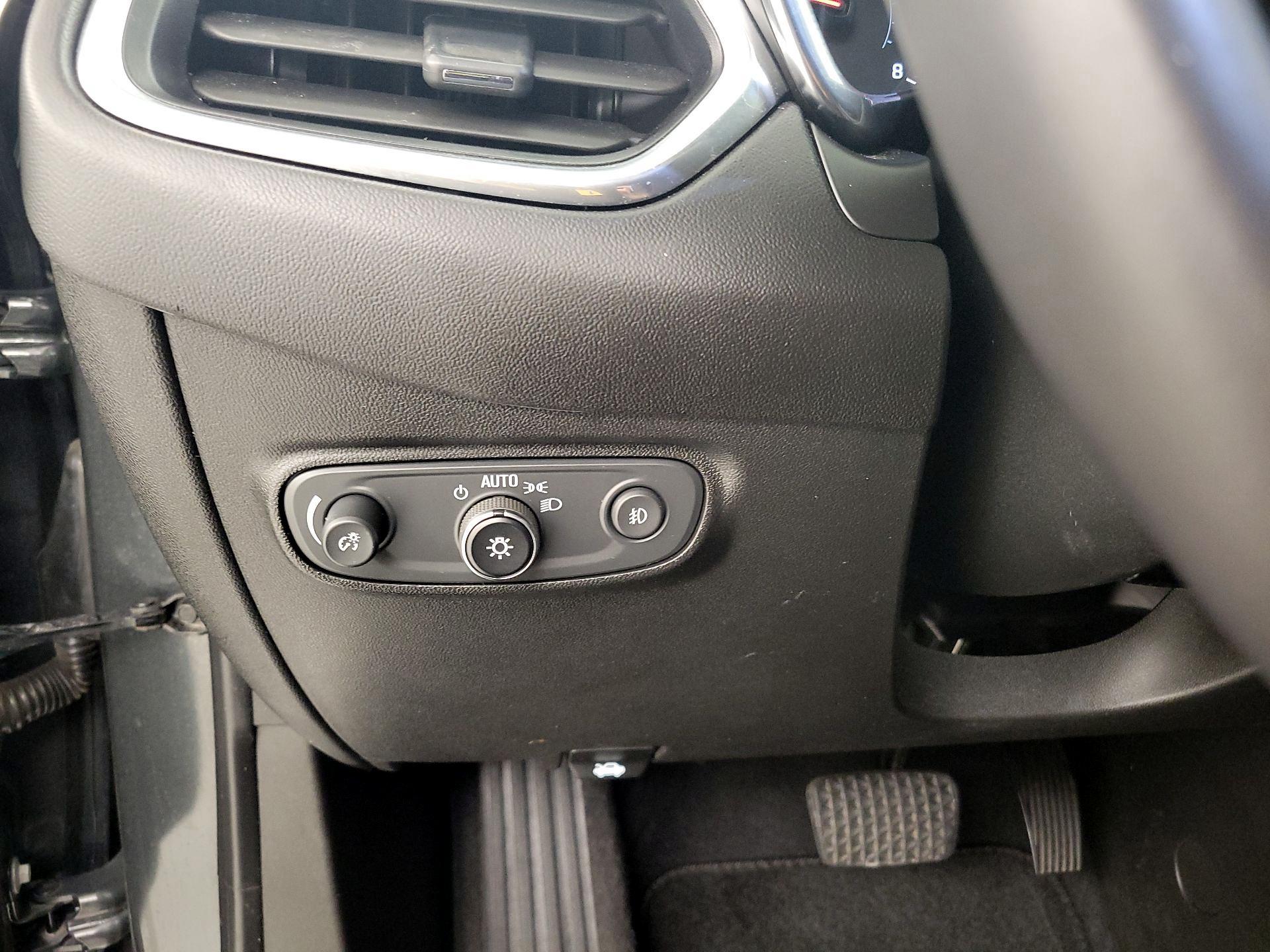 Thumbnail: 2020 Chevrolet Equinox - 13