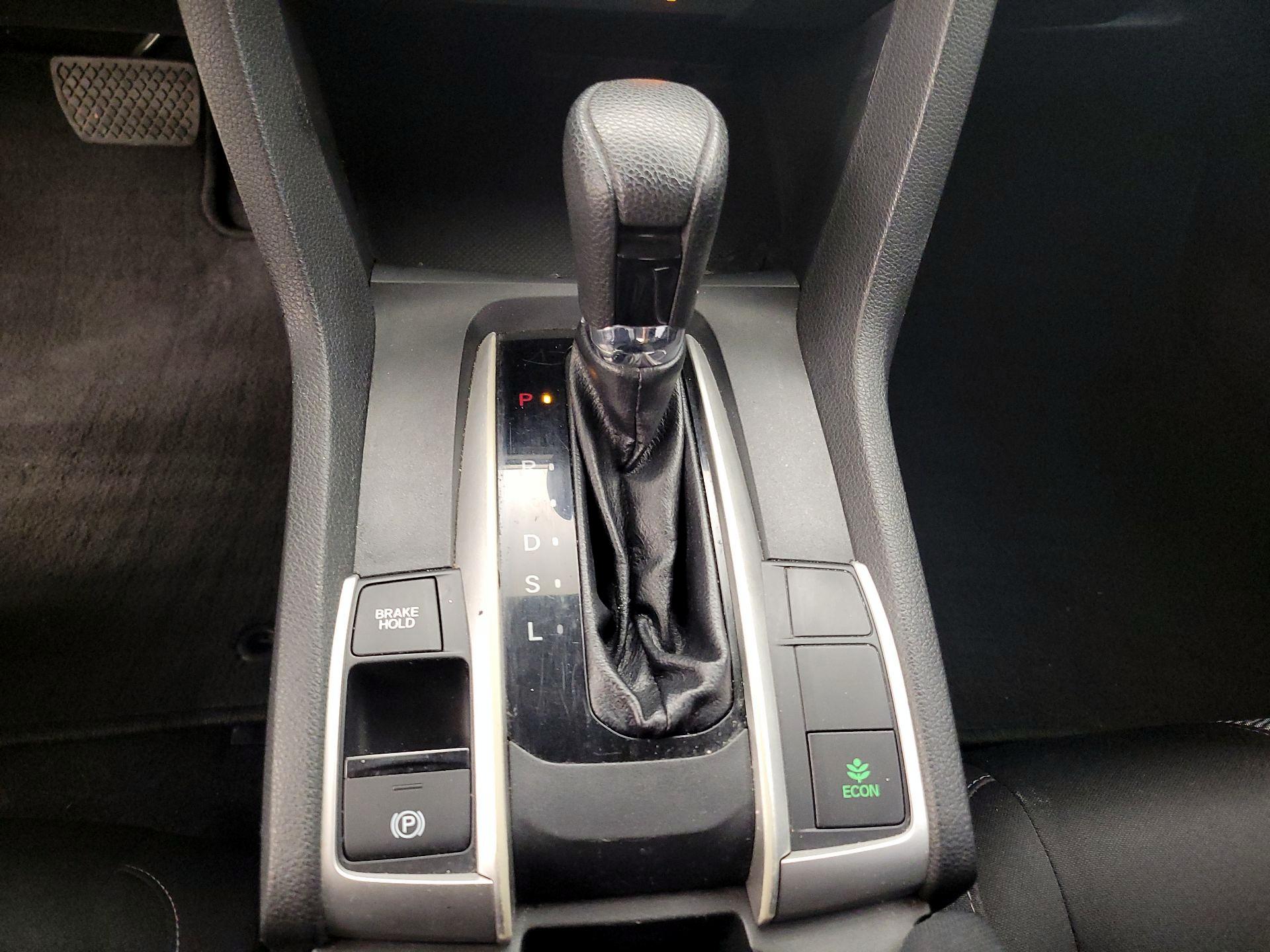 Thumbnail: 2019 Honda Civic - 17