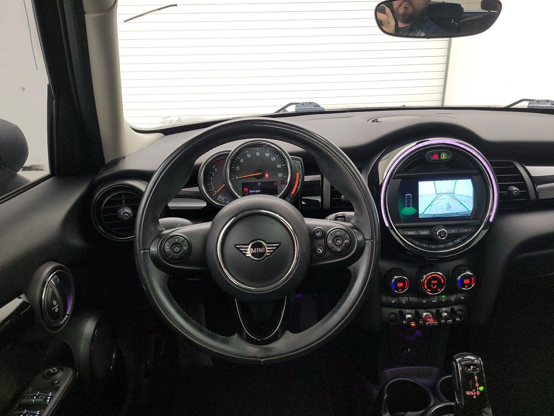 Thumbnail: 2020 MINI Cooper Hardtop - 10