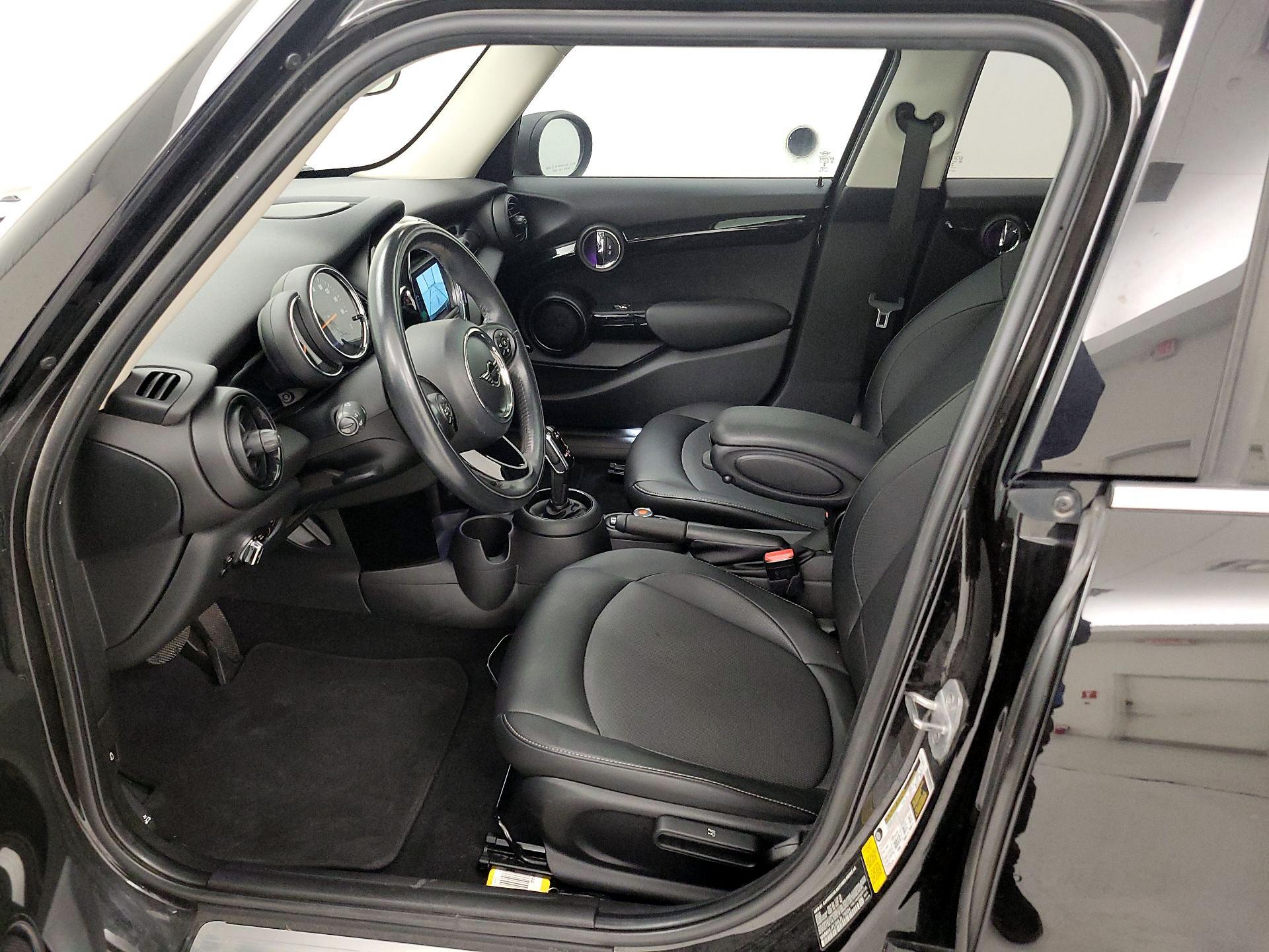 Thumbnail: 2020 MINI Cooper Hardtop - 11