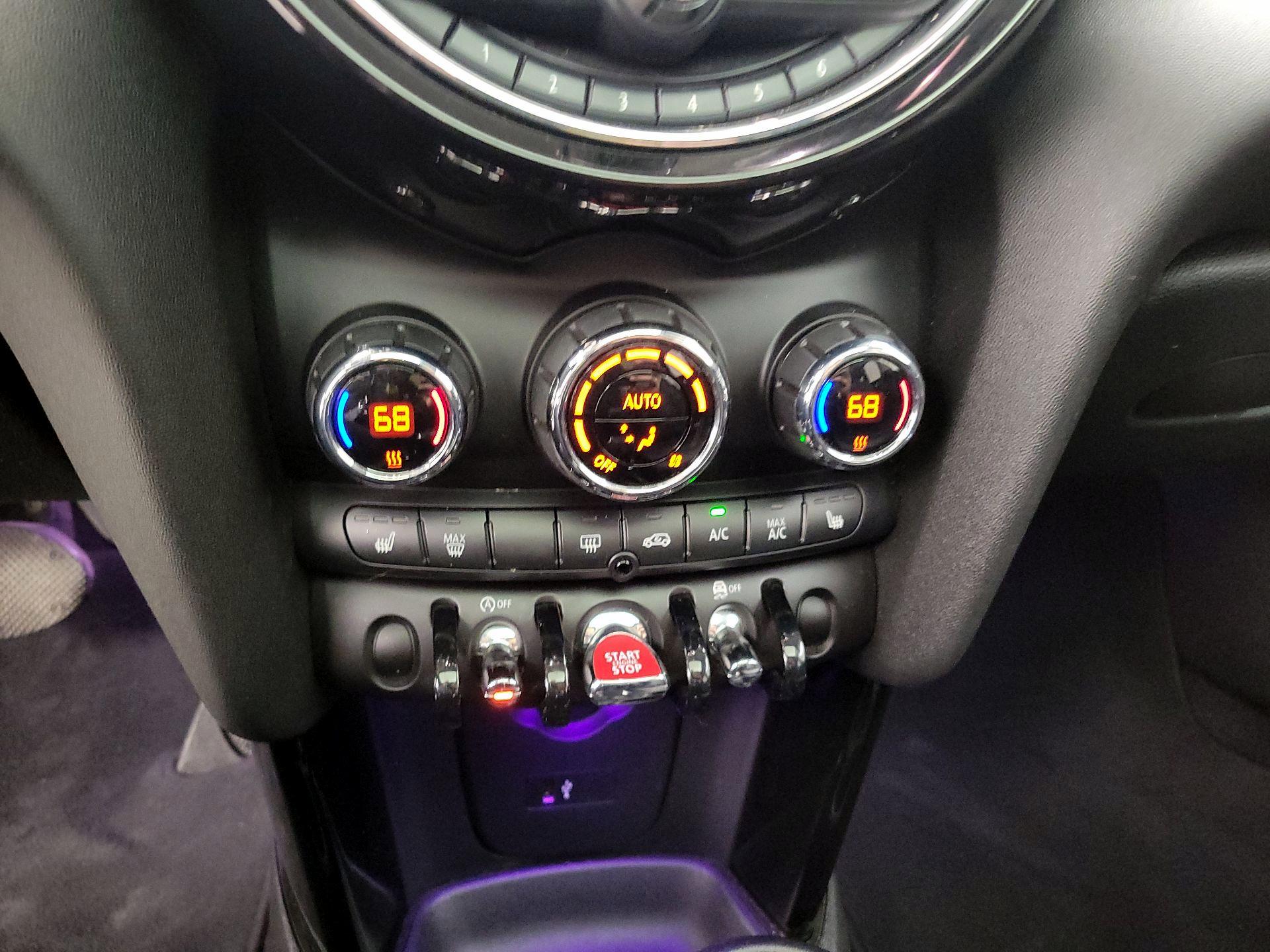 Thumbnail: 2020 MINI Cooper Hardtop - 16