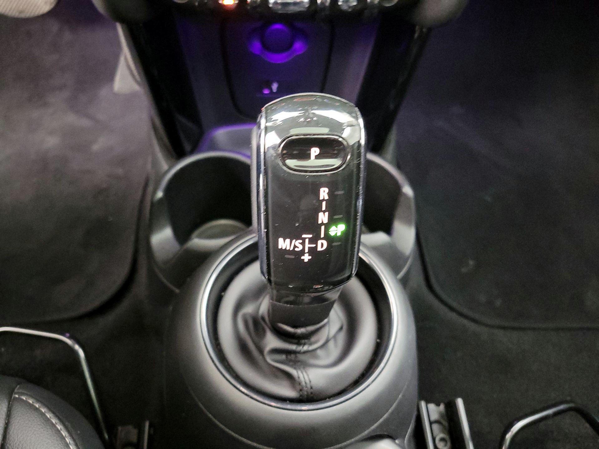 Thumbnail: 2020 MINI Cooper Hardtop - 17