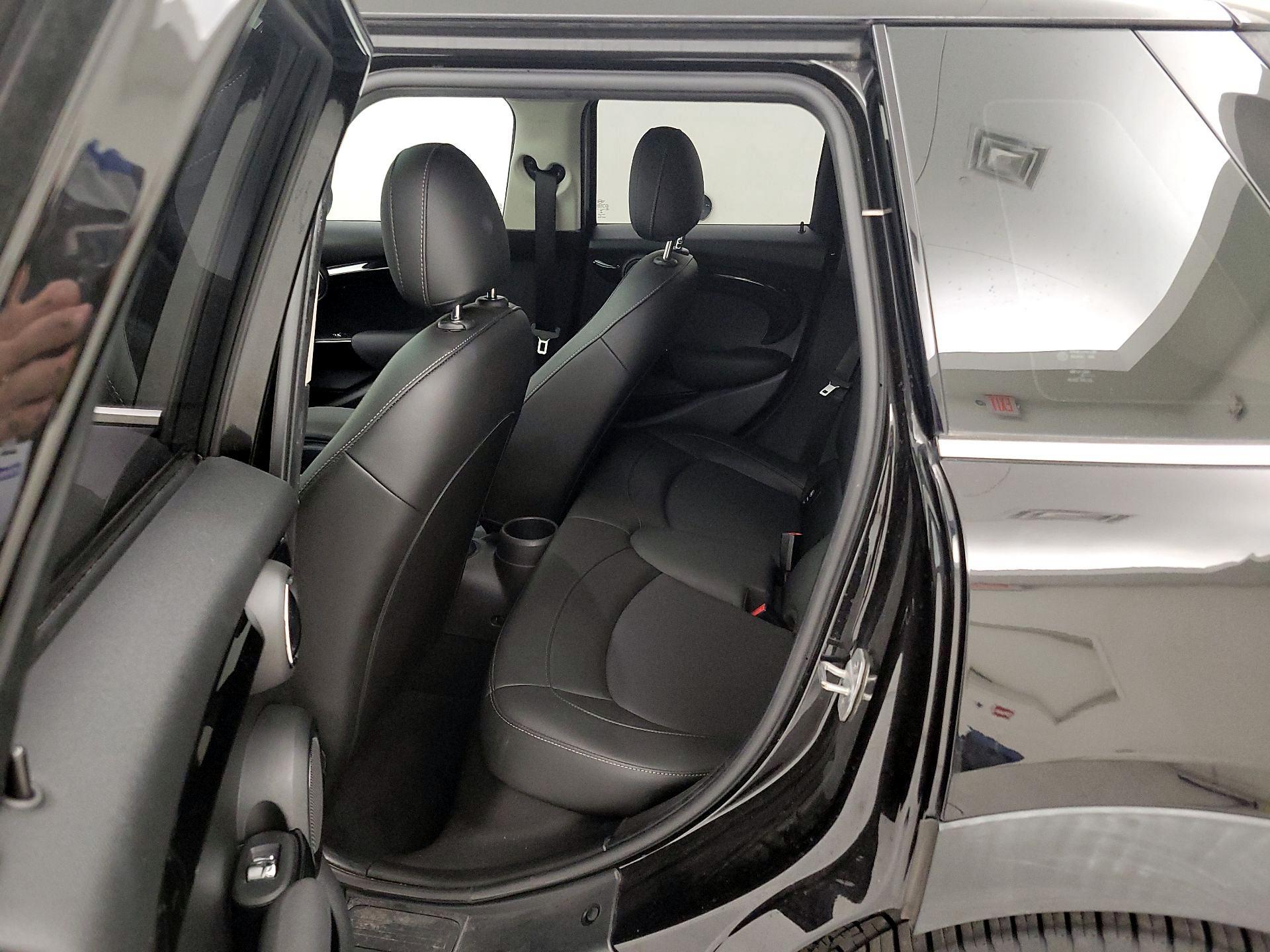 Thumbnail: 2020 MINI Cooper Hardtop - 20