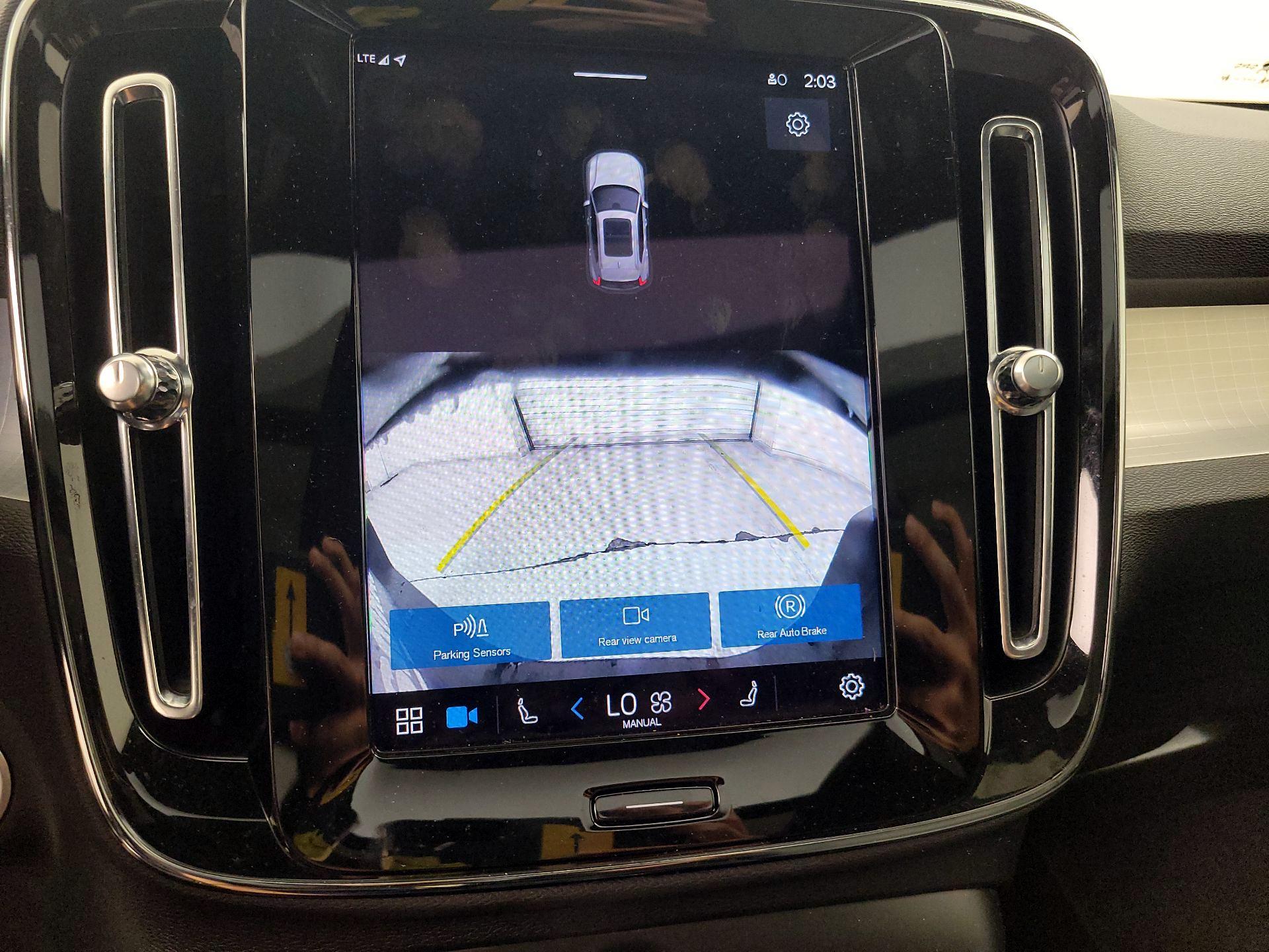 Thumbnail: 2025 Volvo XC40 - 15