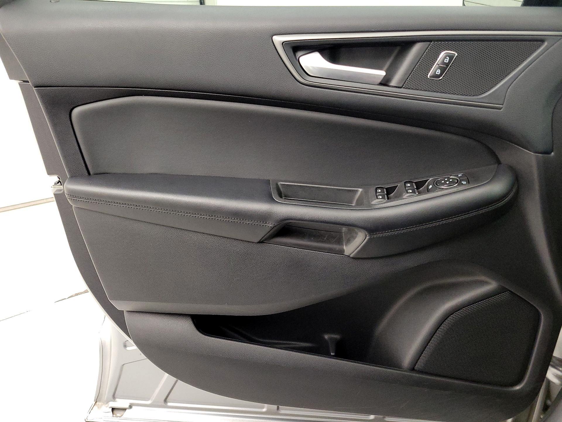 Thumbnail: 2022 Ford Edge - 12