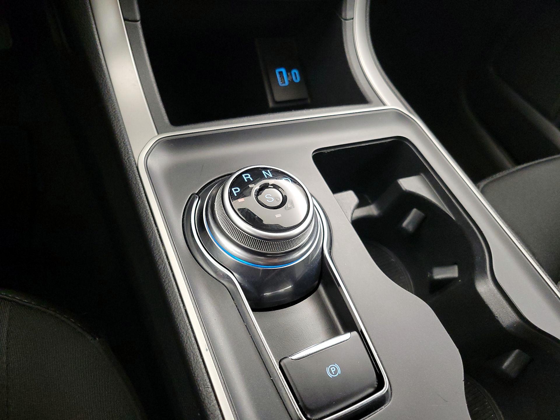 Thumbnail: 2022 Ford Edge - 17