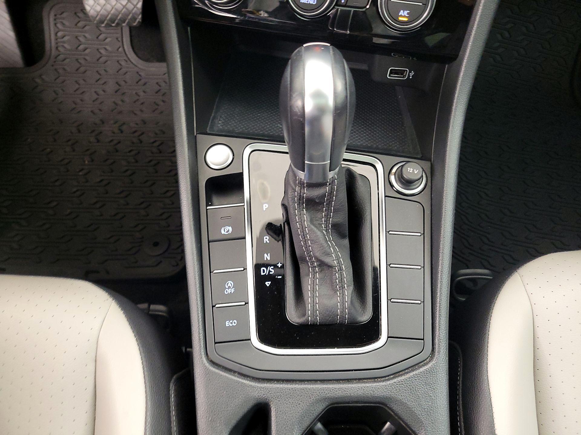 Thumbnail: 2019 Volkswagen Jetta - 17