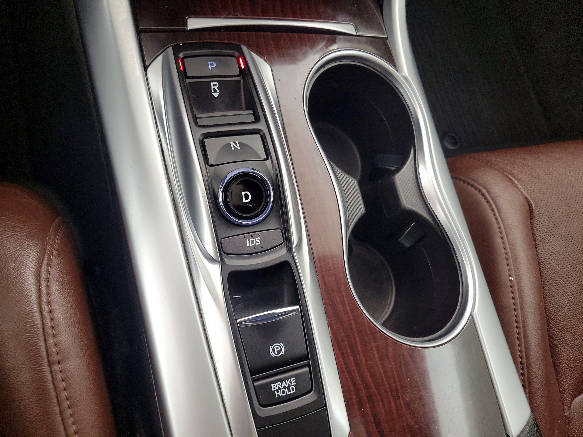 Thumbnail: 2015 Acura TLX - 17