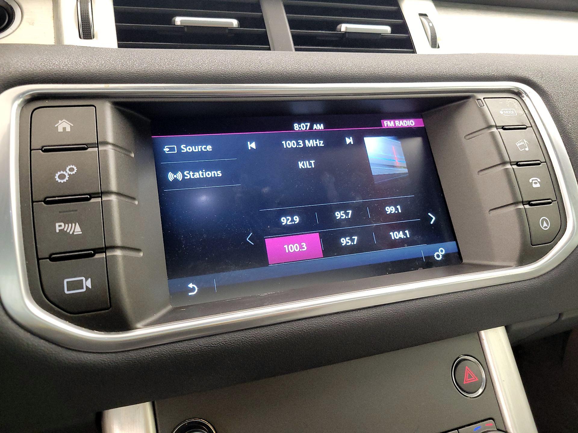 Thumbnail: 2017 Land Rover Range Rover Evoque - 16