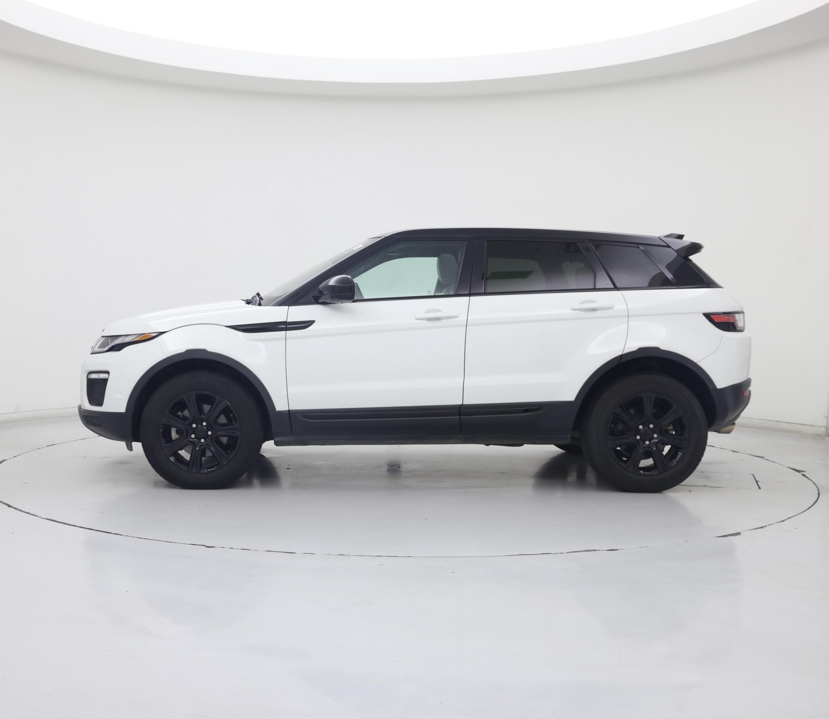 Thumbnail: 2017 Land Rover Range Rover Evoque - 3