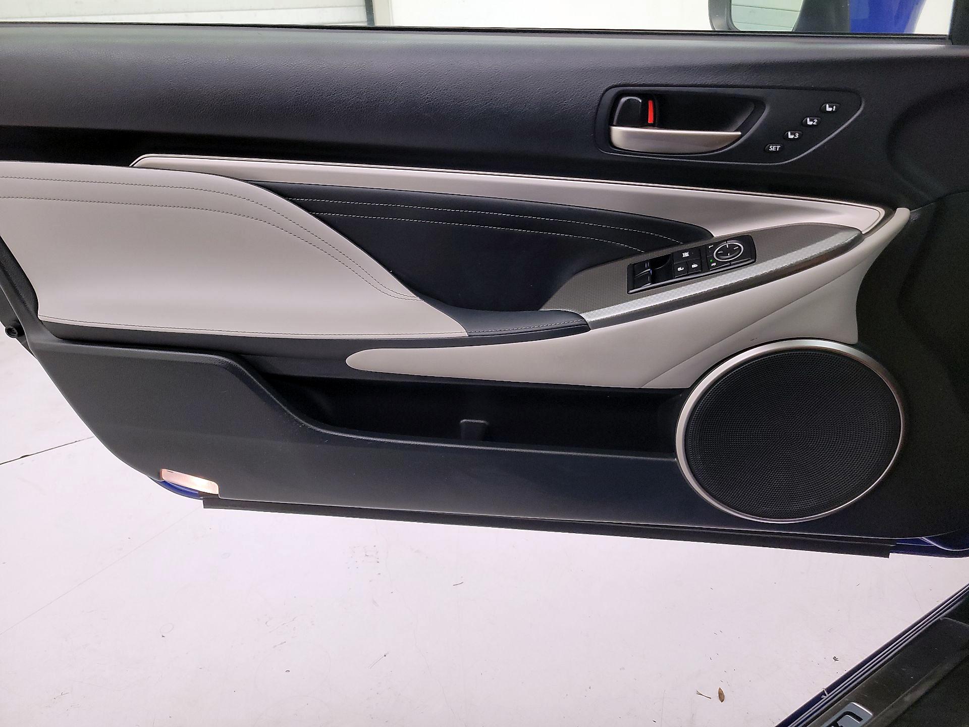 Thumbnail: 2015 Lexus RC - 12