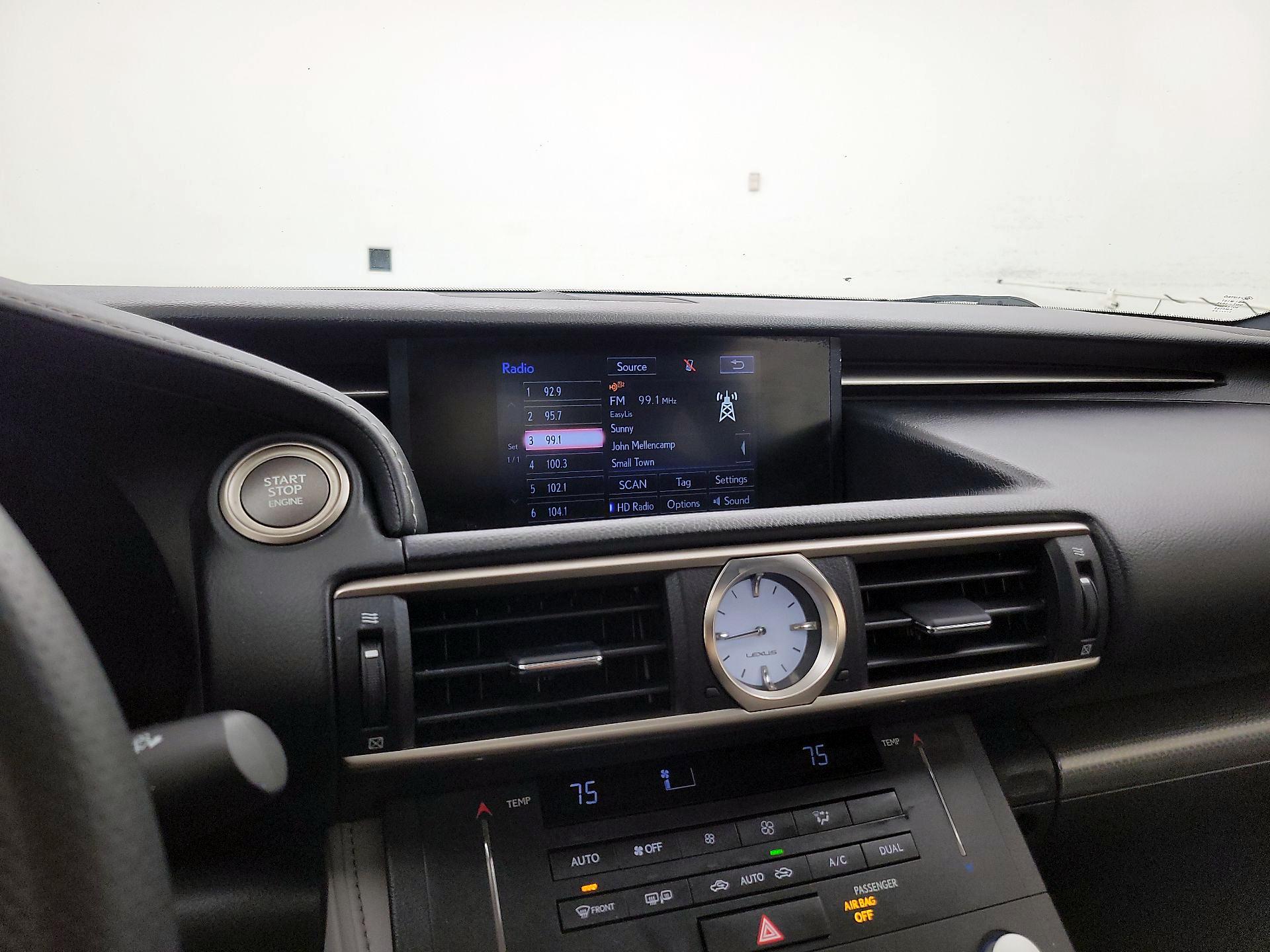 Thumbnail: 2015 Lexus RC - 16