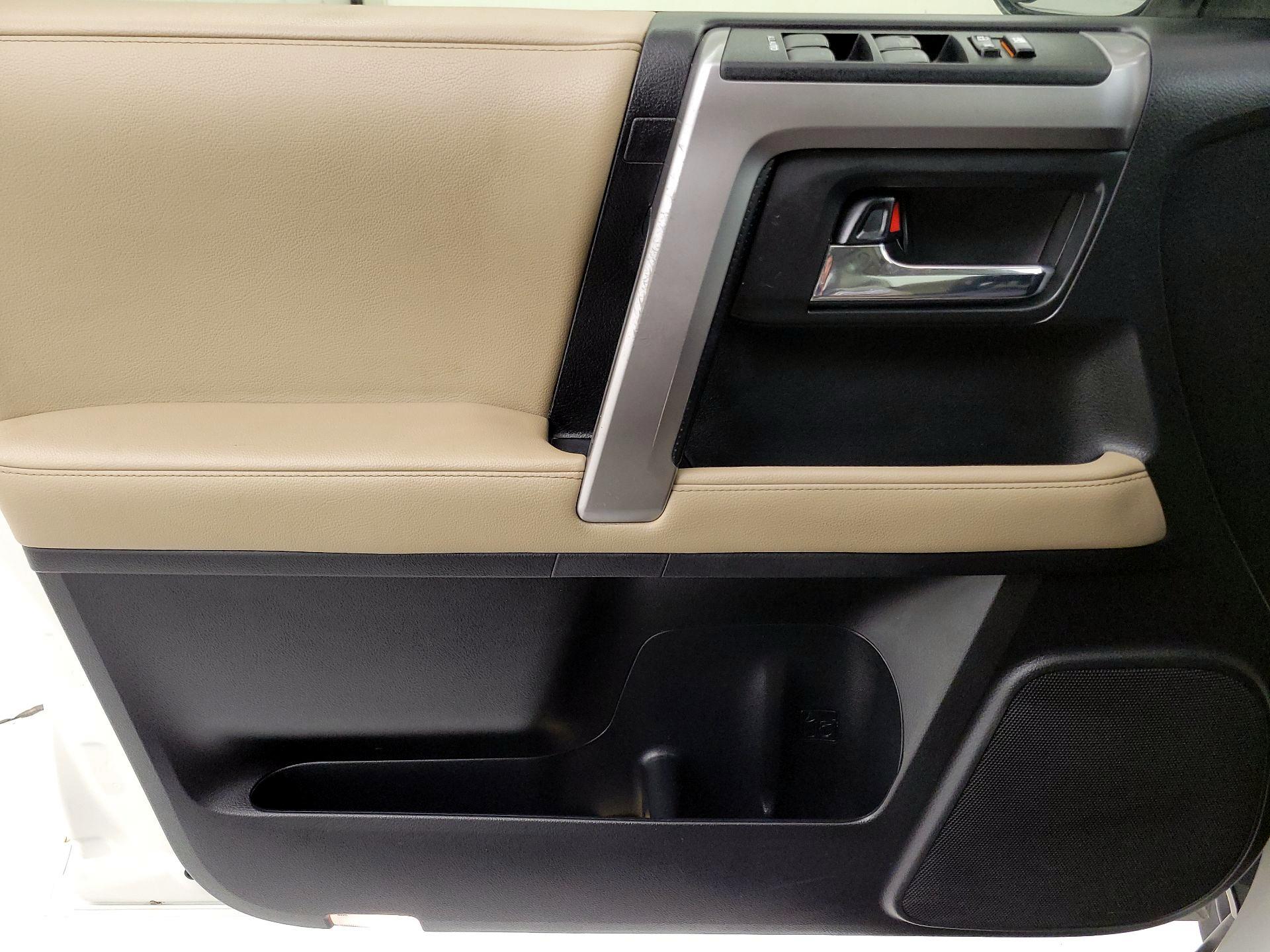 Thumbnail: 2020 Toyota 4Runner - 12