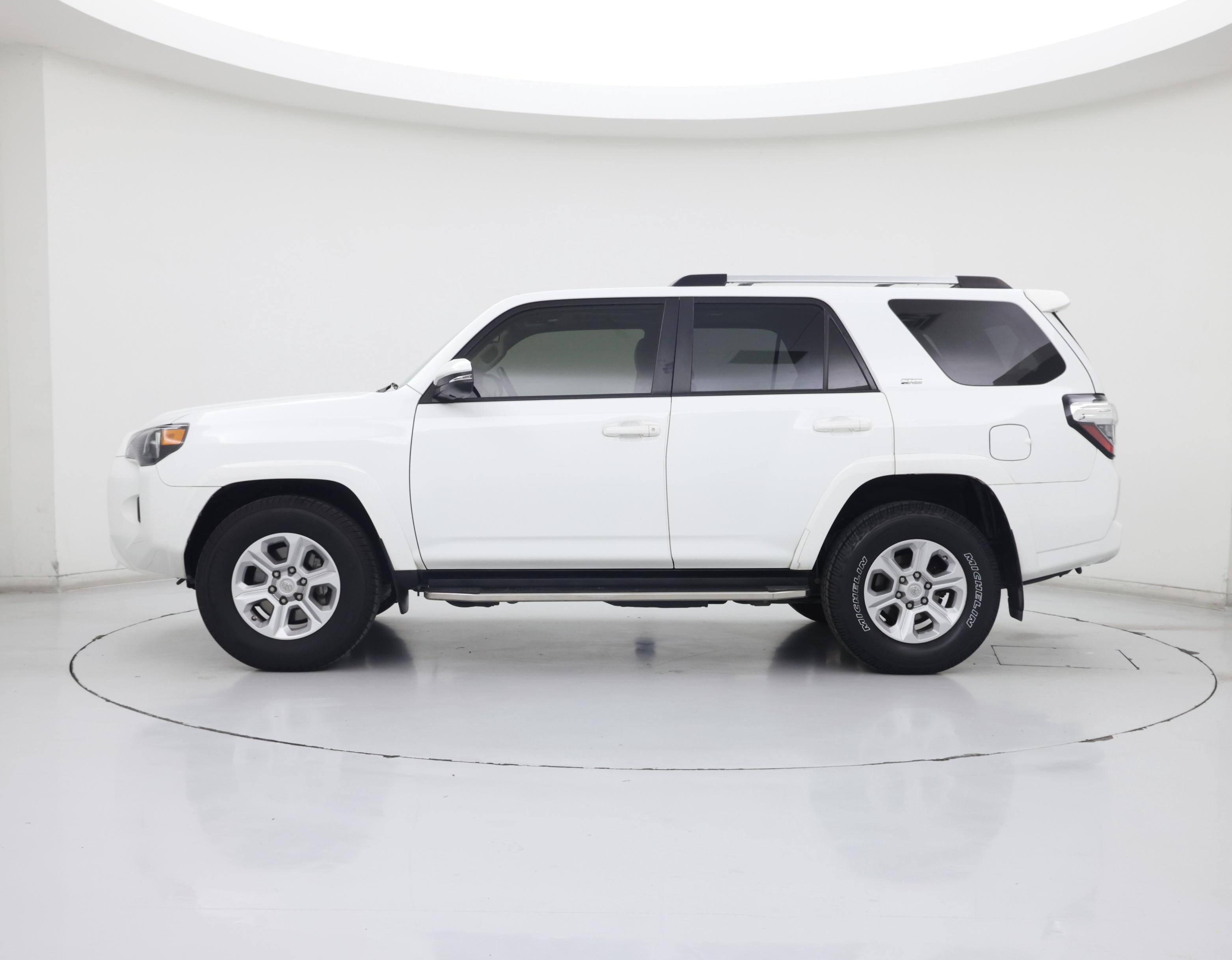 Thumbnail: 2020 Toyota 4Runner - 3