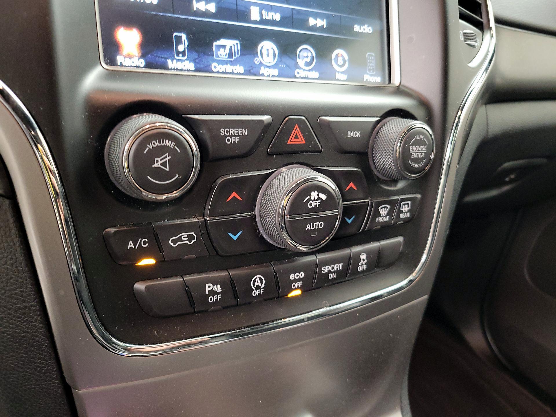 Thumbnail: 2017 Jeep Grand Cherokee - 17