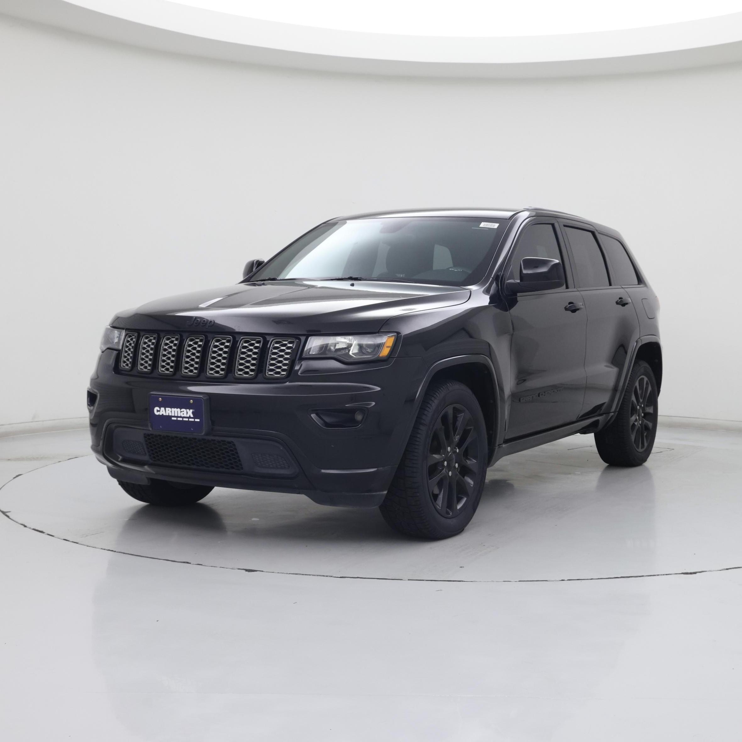 Thumbnail: 2017 Jeep Grand Cherokee - 4