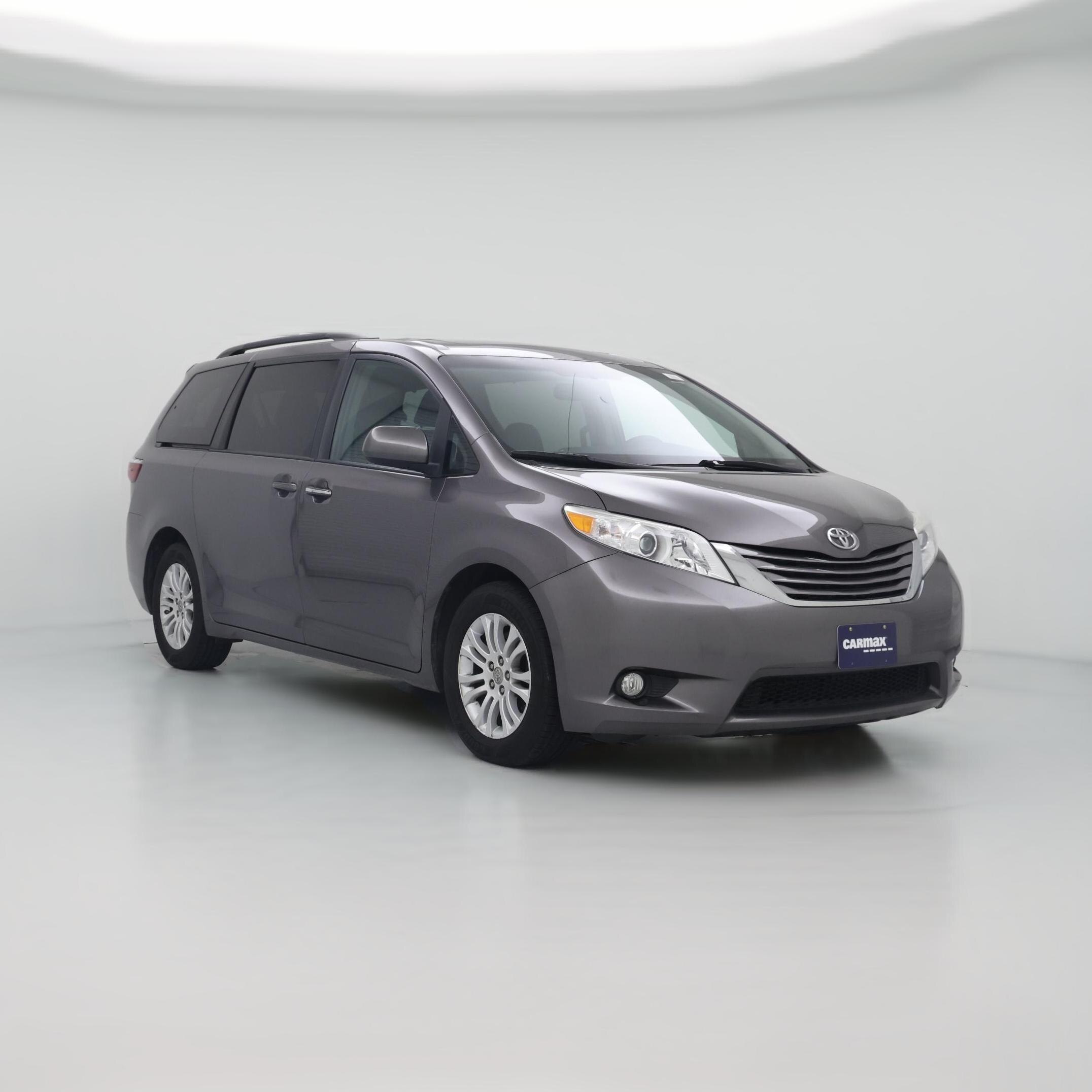 Thumbnail: 2017 Toyota Sienna - 1