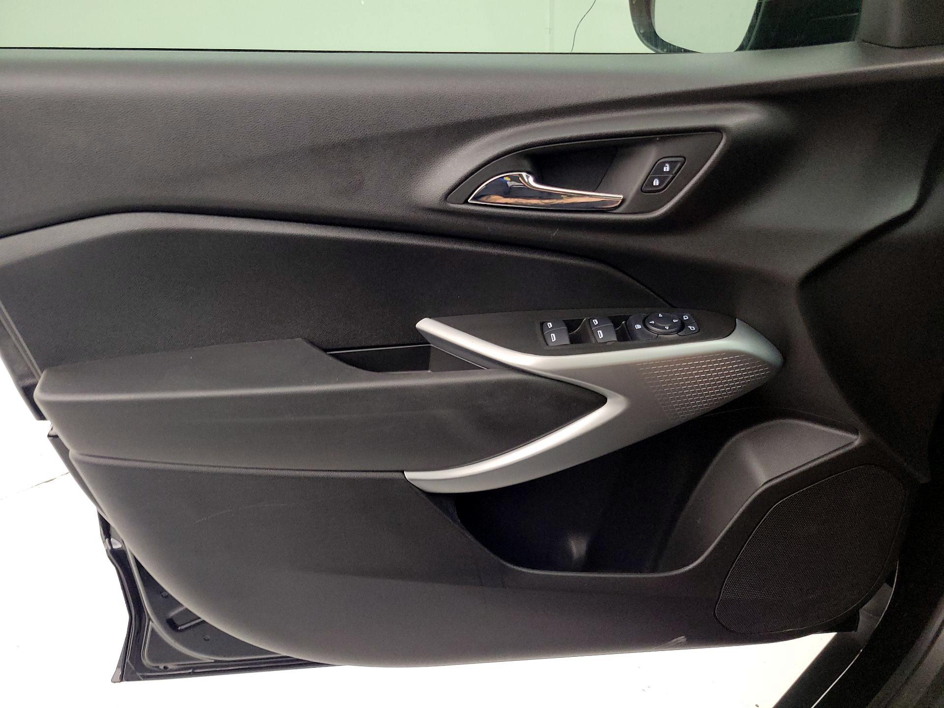 Thumbnail: 2025 Chevrolet Trax - 12