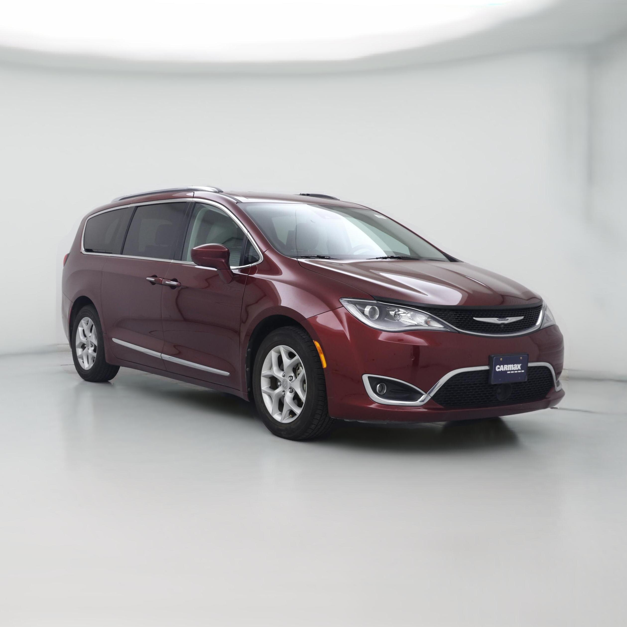 Thumbnail: 2017 Chrysler Pacifica - 1