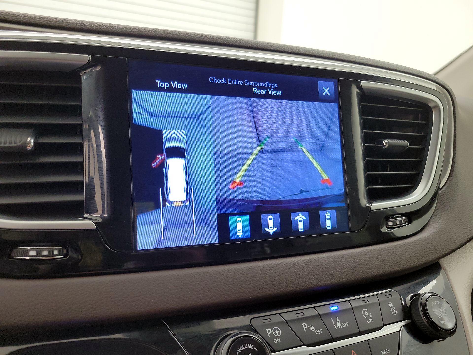 Thumbnail: 2017 Chrysler Pacifica - 15