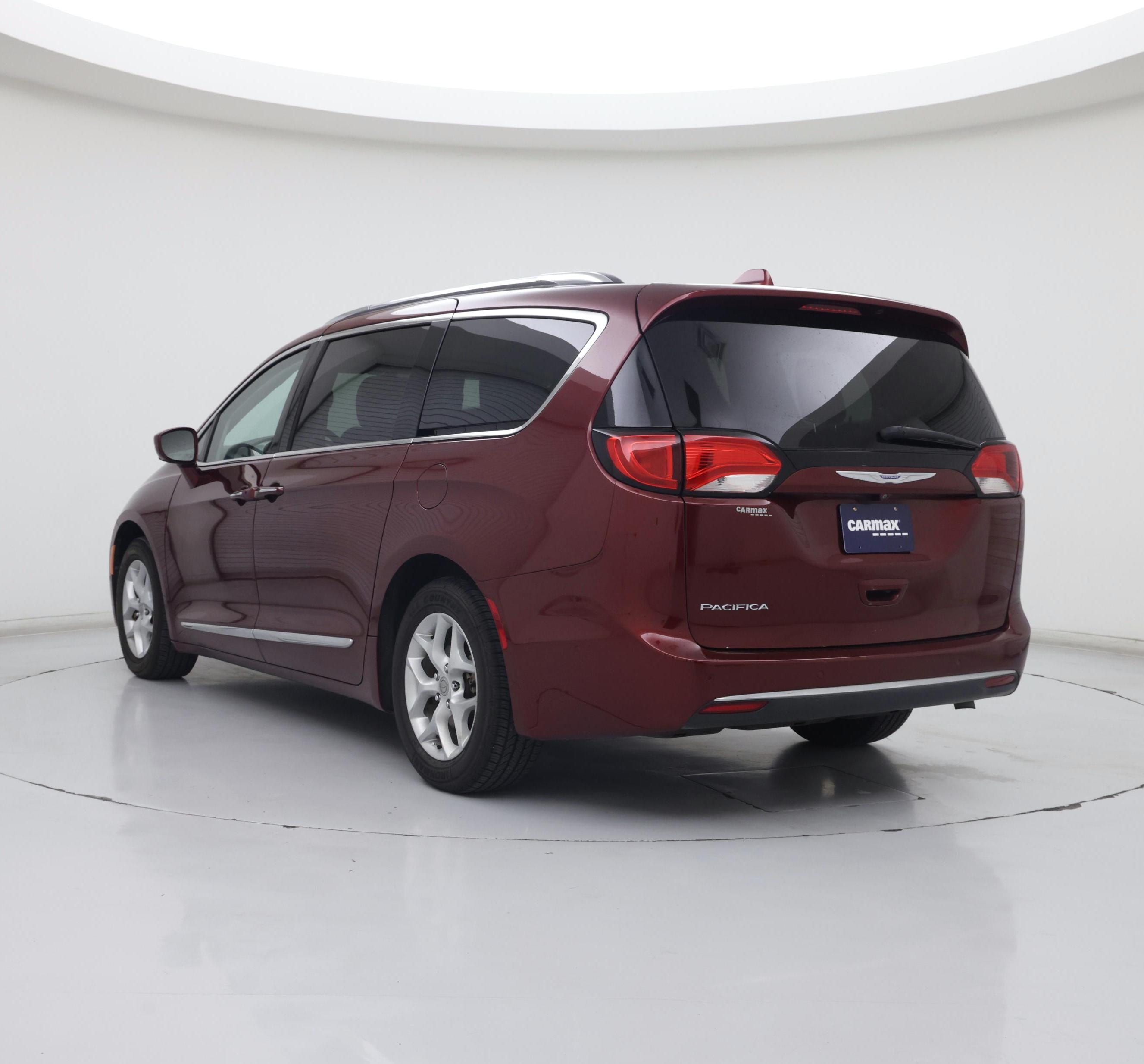 Thumbnail: 2017 Chrysler Pacifica - 2