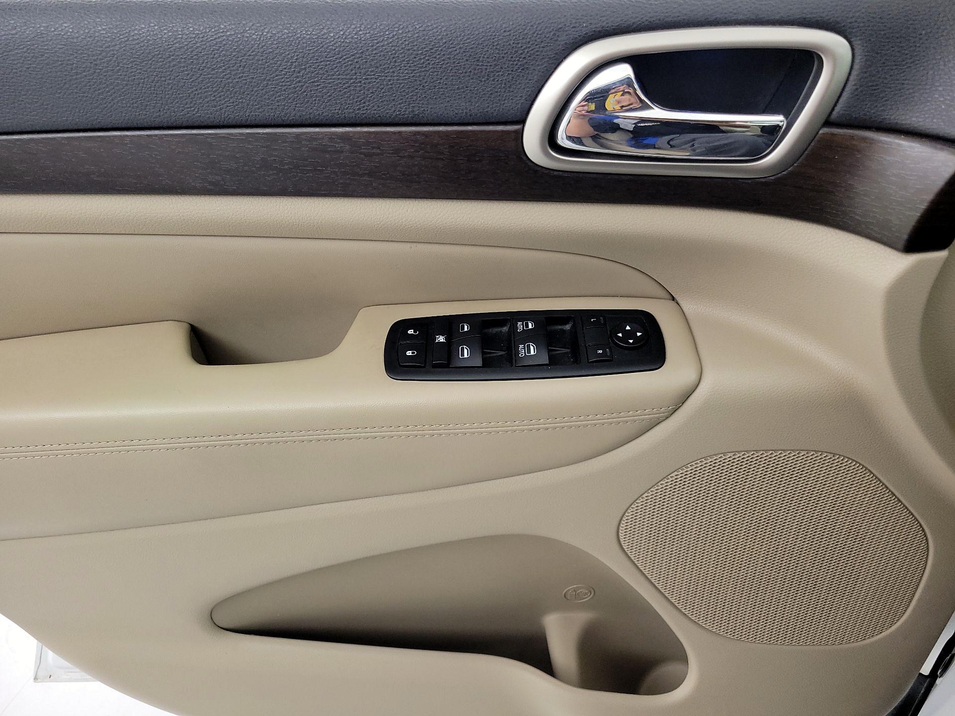 Thumbnail: 2014 Jeep Grand Cherokee - 12