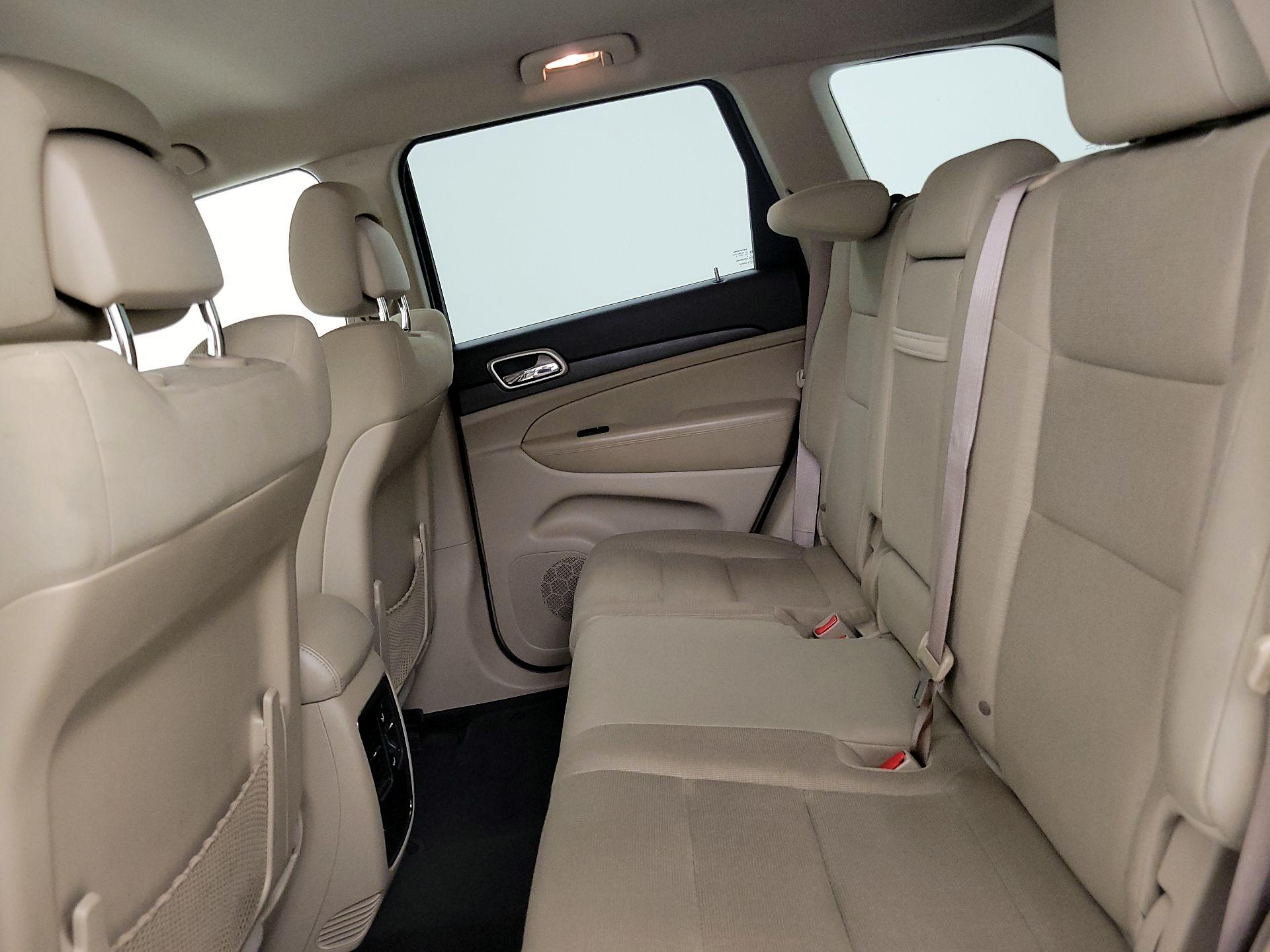 Thumbnail: 2014 Jeep Grand Cherokee - 18