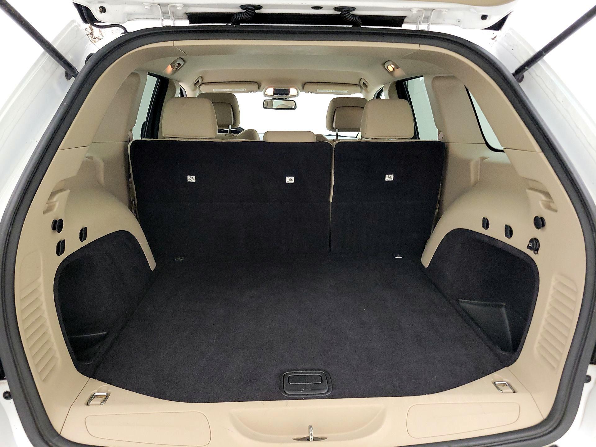 Thumbnail: 2014 Jeep Grand Cherokee - 19