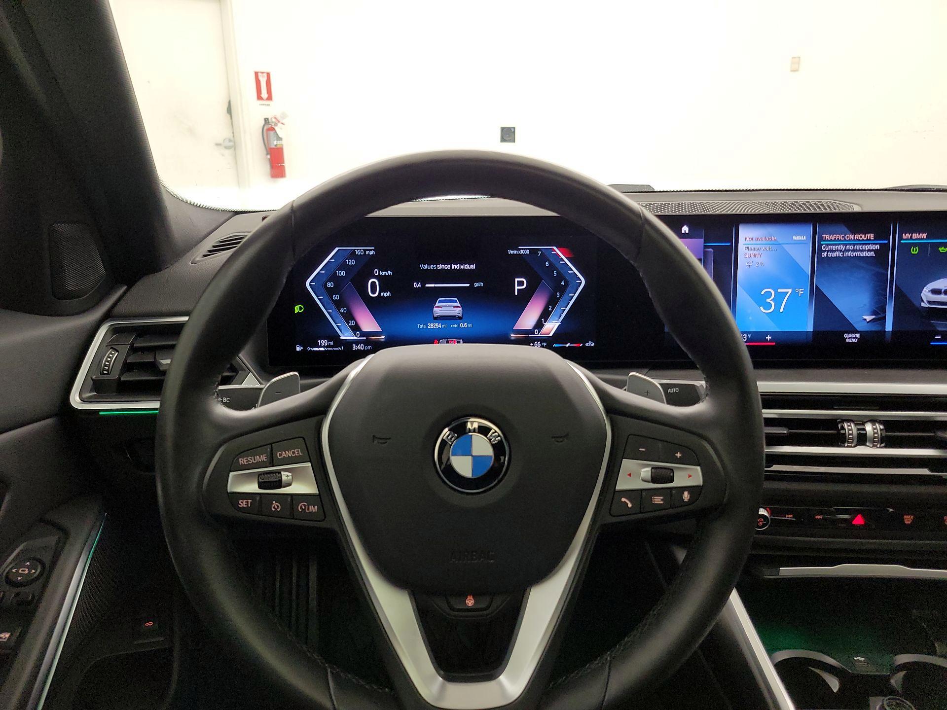 Thumbnail: 2024 BMW 3 Series - 10