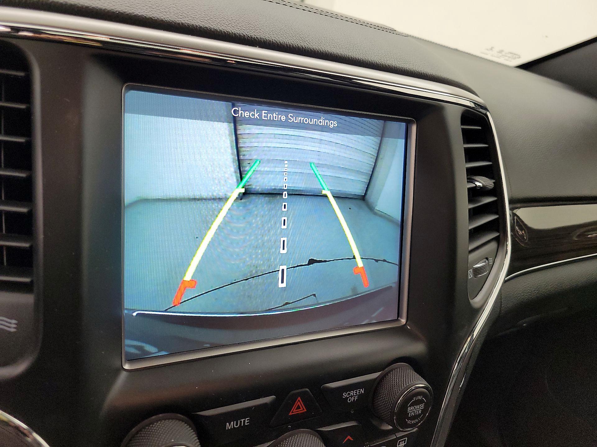 Thumbnail: 2018 Jeep Grand Cherokee - 14