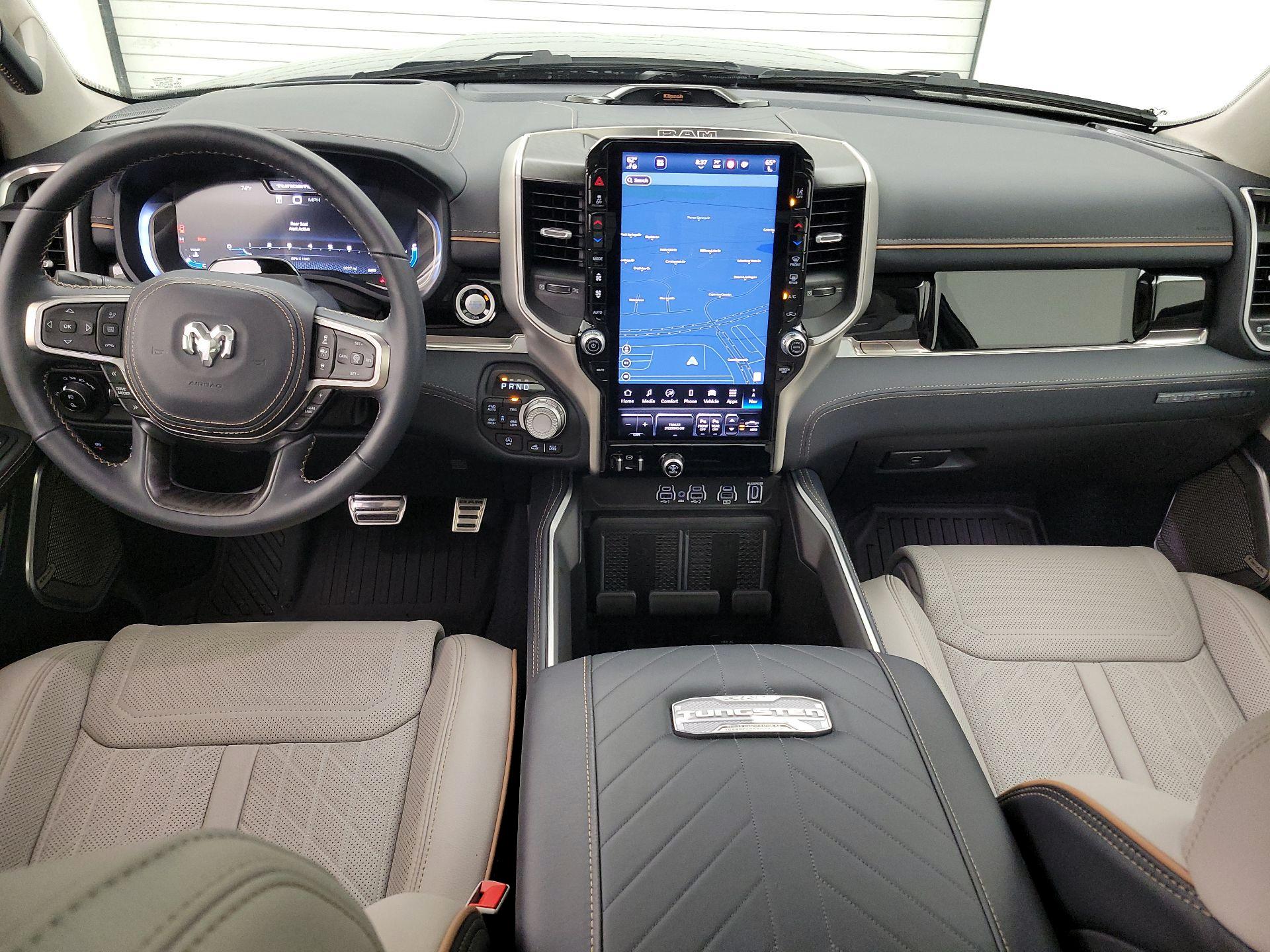 Thumbnail: 2025 RAM 1500 - 9