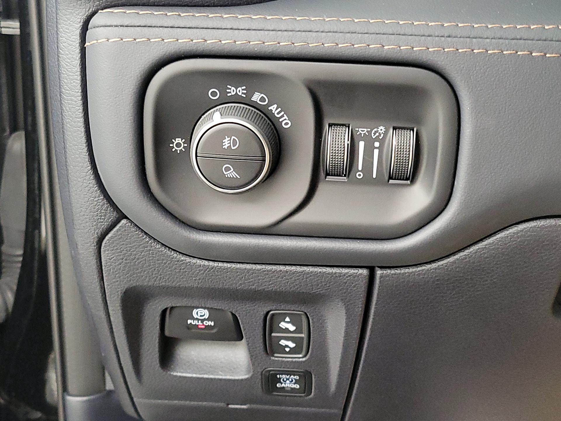 Thumbnail: 2025 RAM 1500 - 13