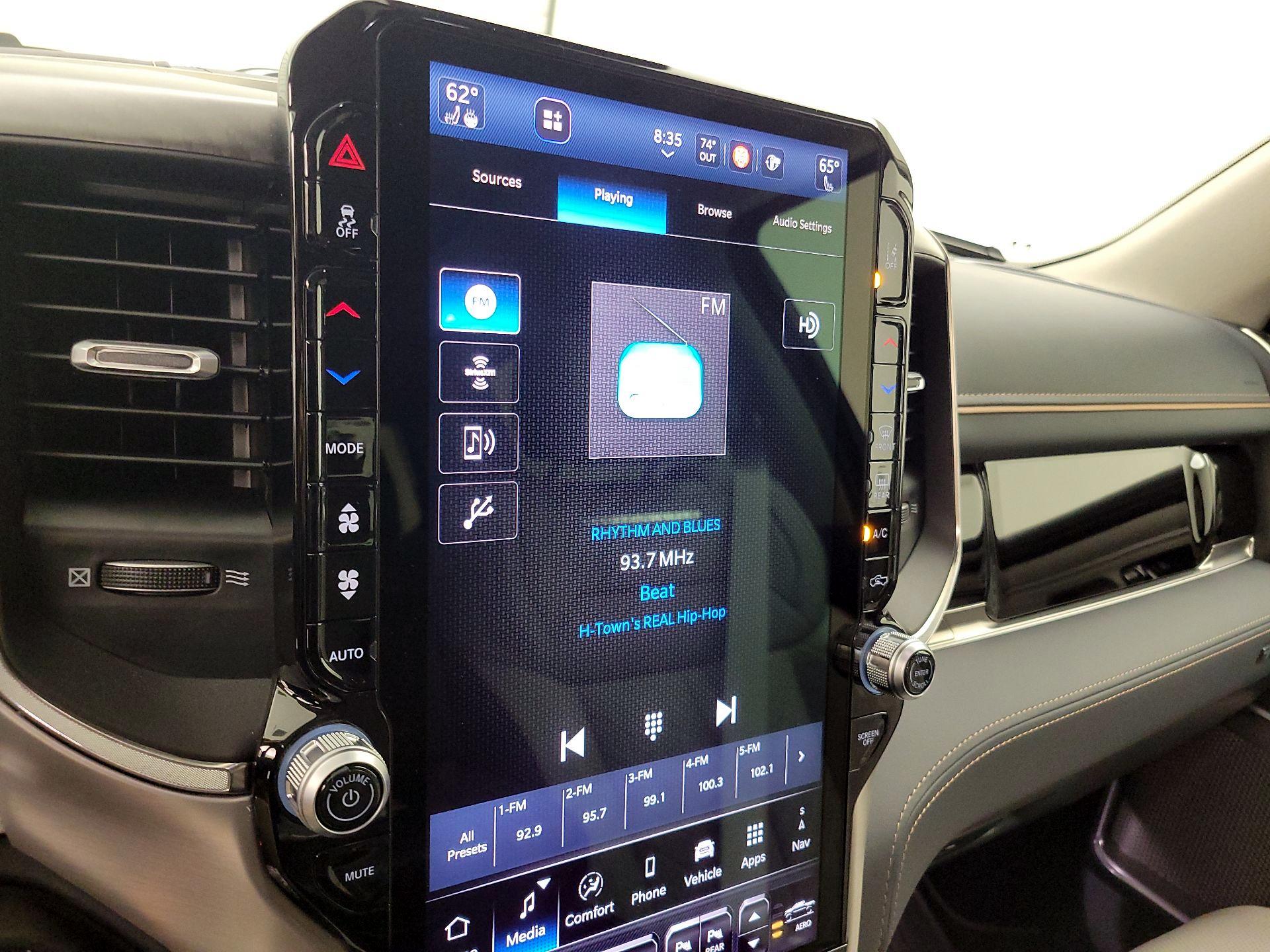 Thumbnail: 2025 RAM 1500 - 16