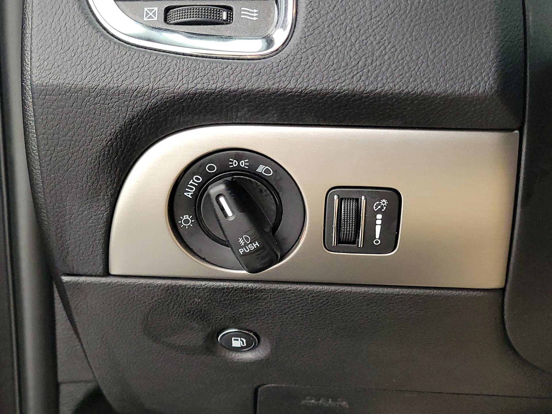 Thumbnail: 2018 Dodge Durango - 13