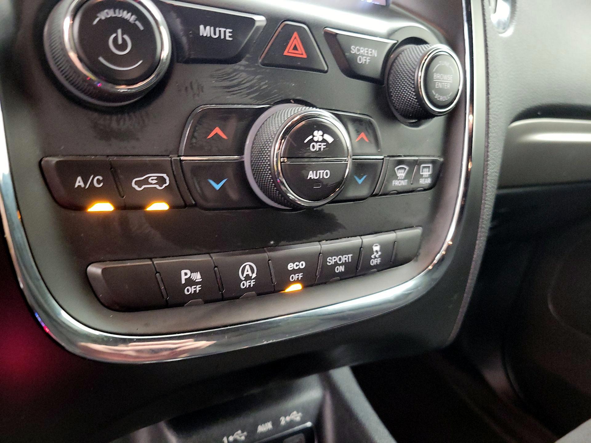 Thumbnail: 2018 Dodge Durango - 16